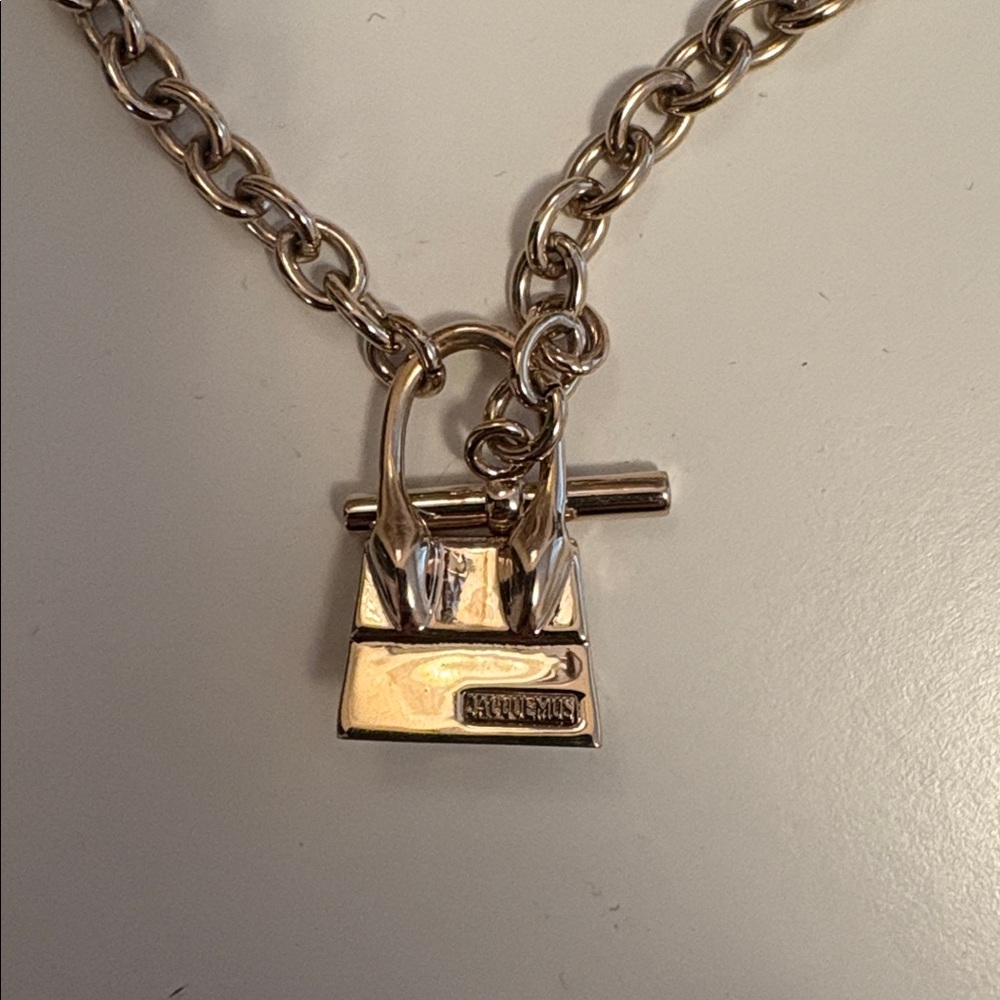 JACQUEMUS Le Collier Chiquito Necklace - Picture 6 of 7